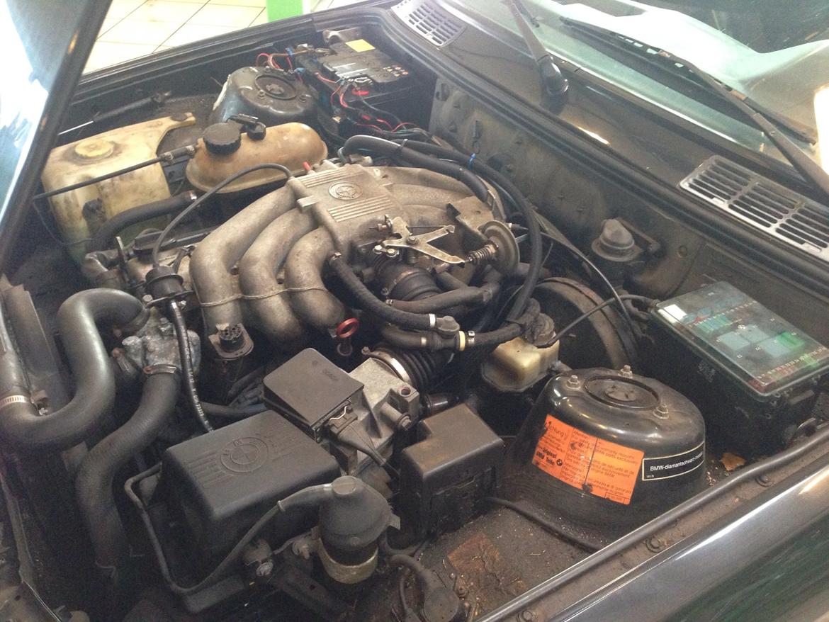 BMW E30 320 billede 10