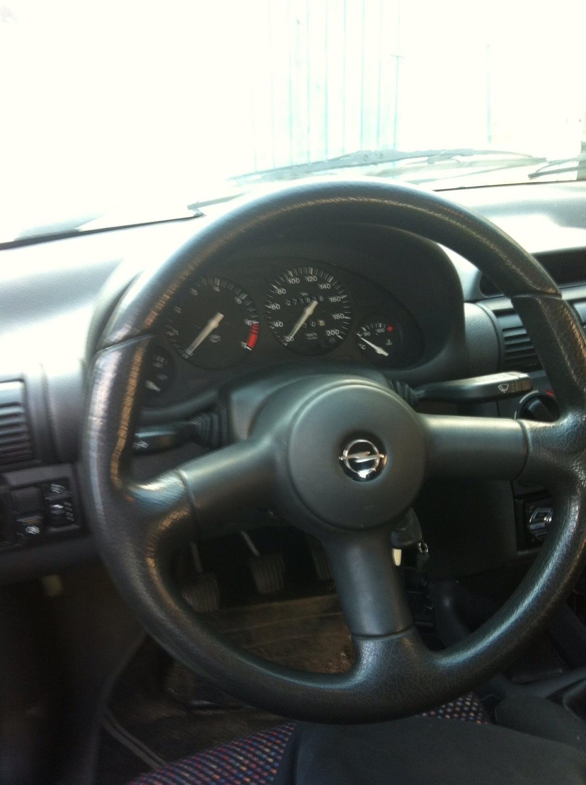 Opel corsa b 1,4se sport billede 5