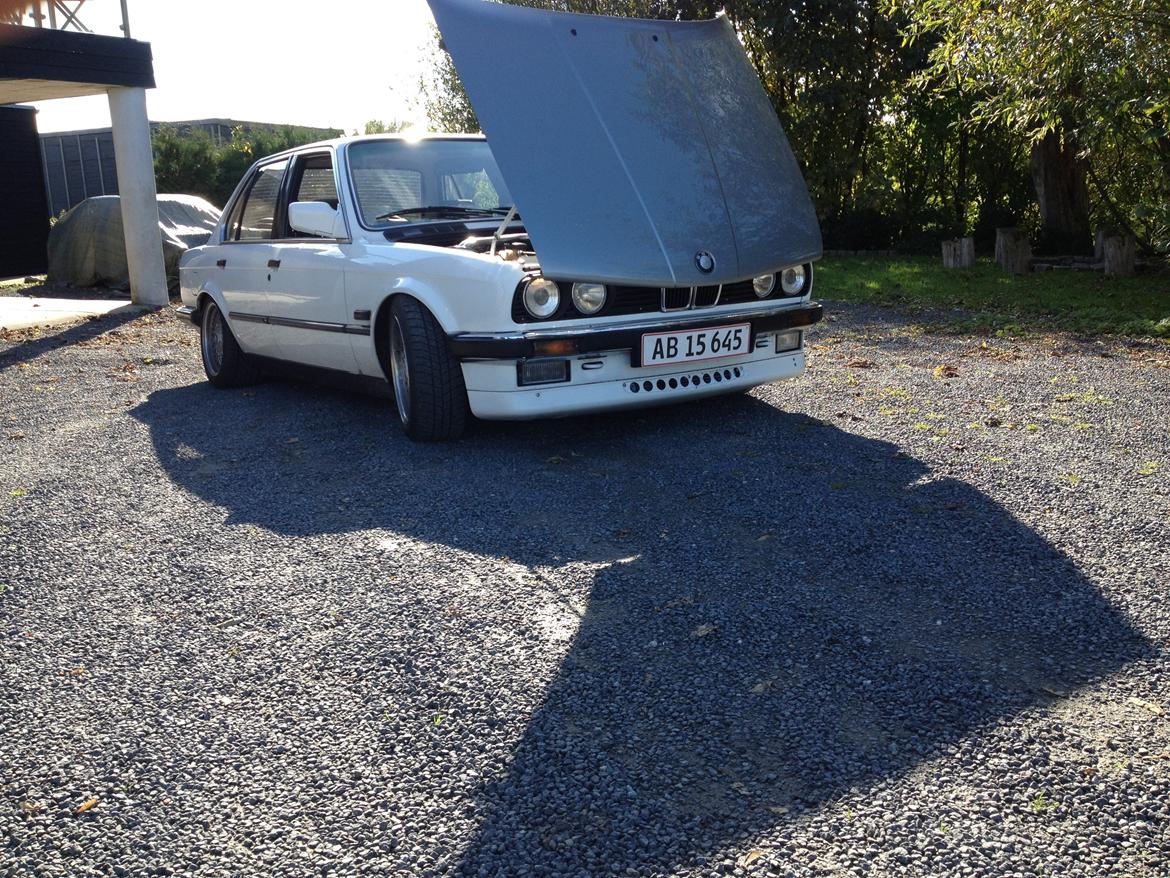 BMW E30 320I billede 4