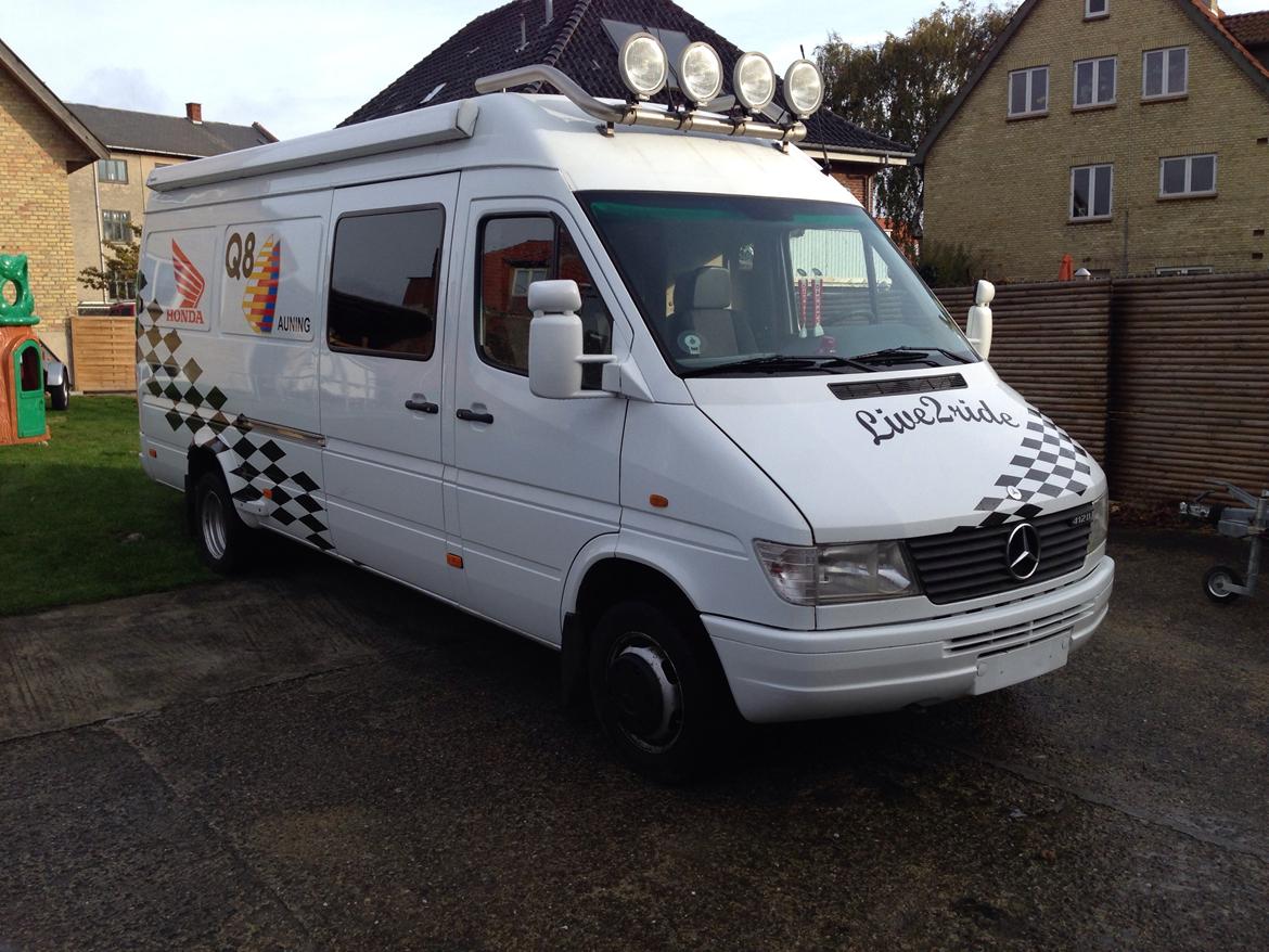 Mercedes Benz Sprinter 412 billede 1