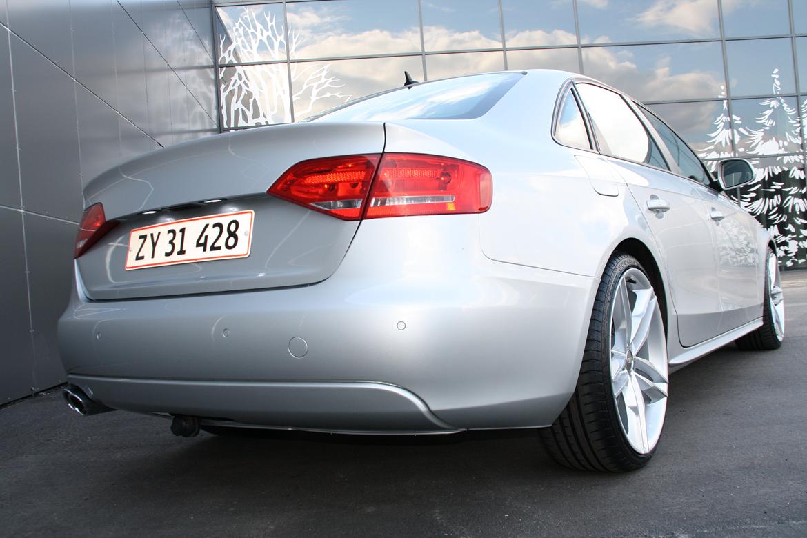 Audi A4 B8 2,0 TDI SOLGT billede 2