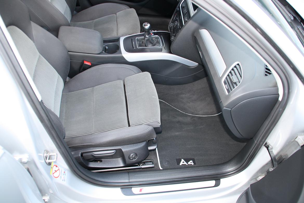 Audi A4 B8 2,0 TDI SOLGT billede 8