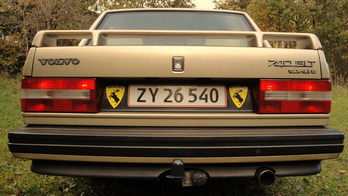 Volvo 740 GLT 16V - Grand Luxe Touring - Original hækspoile og addon skørt. Ferrita catback rustfri sportsudstødning. billede 6