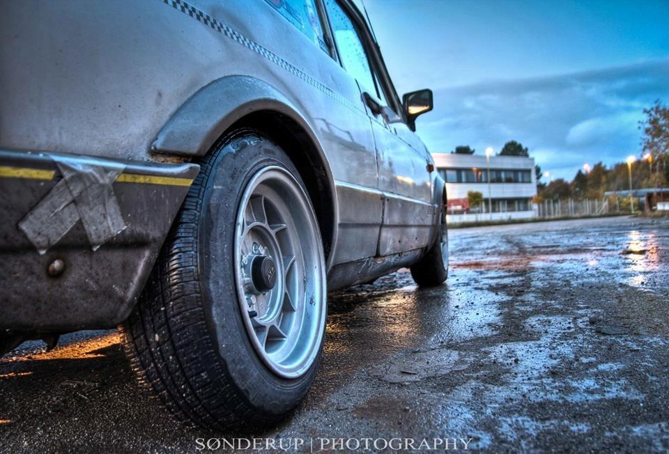 Fiat 127 Mk III 1050 "Boten Anna" - Så fik jeg lige kammerat Felletoft til at tage et par HDR billeder, lige for at få noget opdateret billeder .. Vi syns sku selv det blev helt iorden ;) billede 9