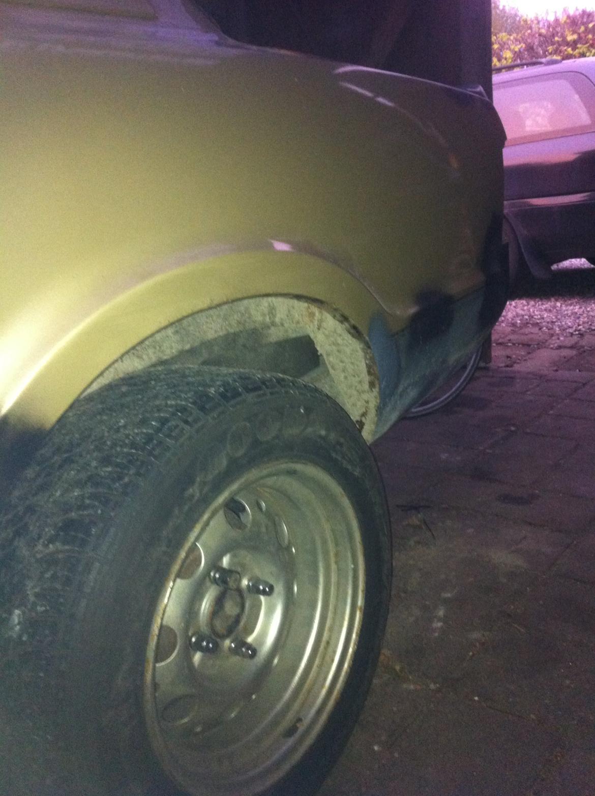 Ford Taunus - Nu med de brede xr3i fælge :) billede 12