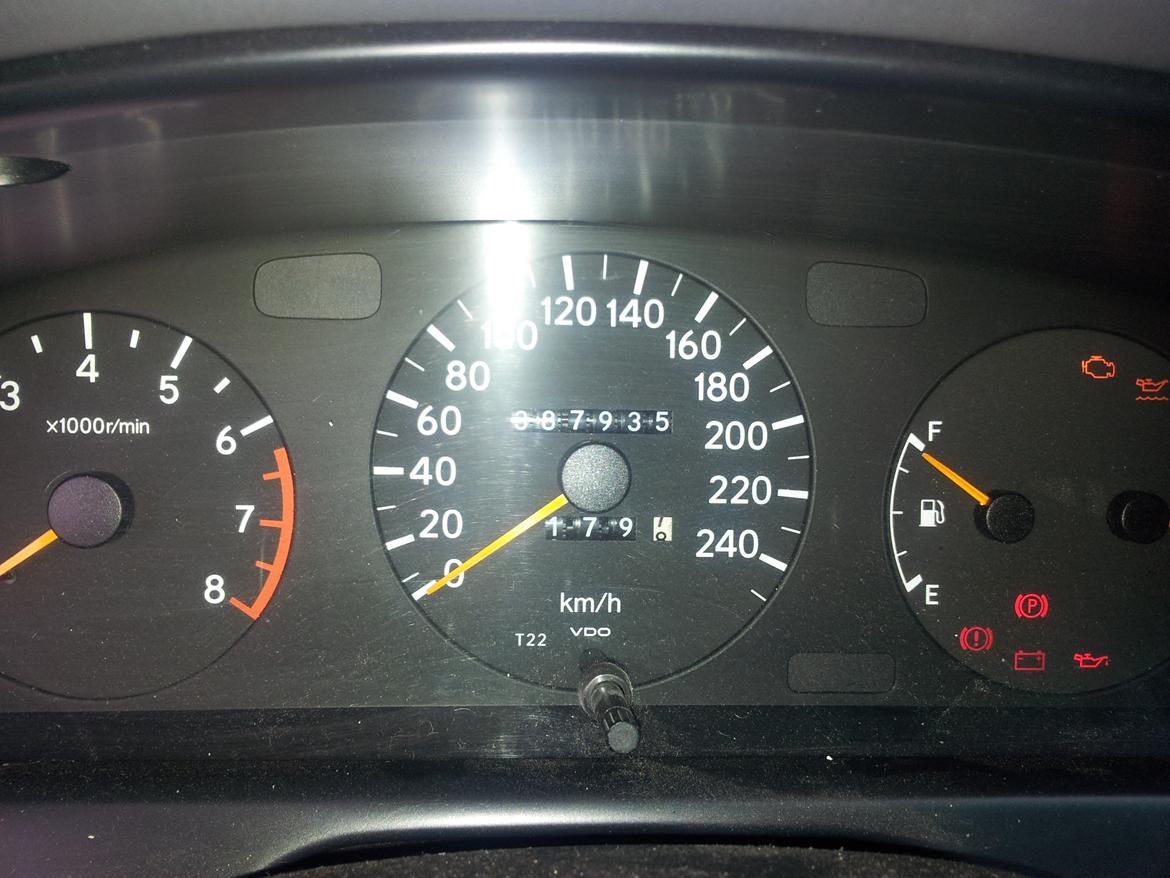 Toyota carina e billede 7