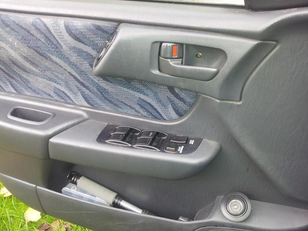 Toyota carina e billede 9