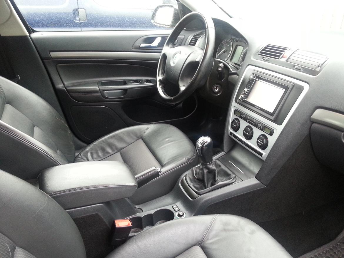 Skoda Octavia 2,0 TDI Elegance billede 12