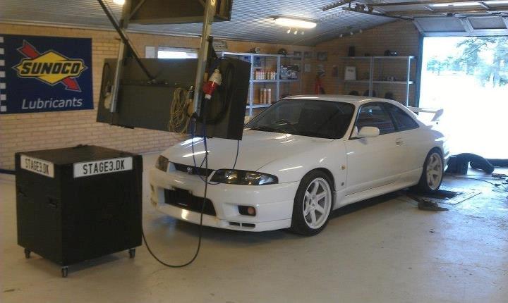 Nissan Skyline R33 GTR - Bilen på rullefeldt. Stor tak til Mikkel fra Stage3.dk billede 10