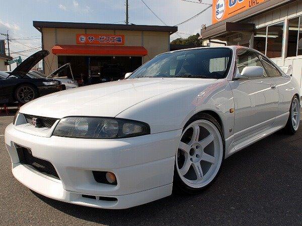 Nissan Skyline R33 GTR - Bilen i Japan klar til at blive skippet afsted til Europa, dengang havde den nogle samme sutter på sam var møre og stive øv de larmede og var ikke til at køre med! billede 2