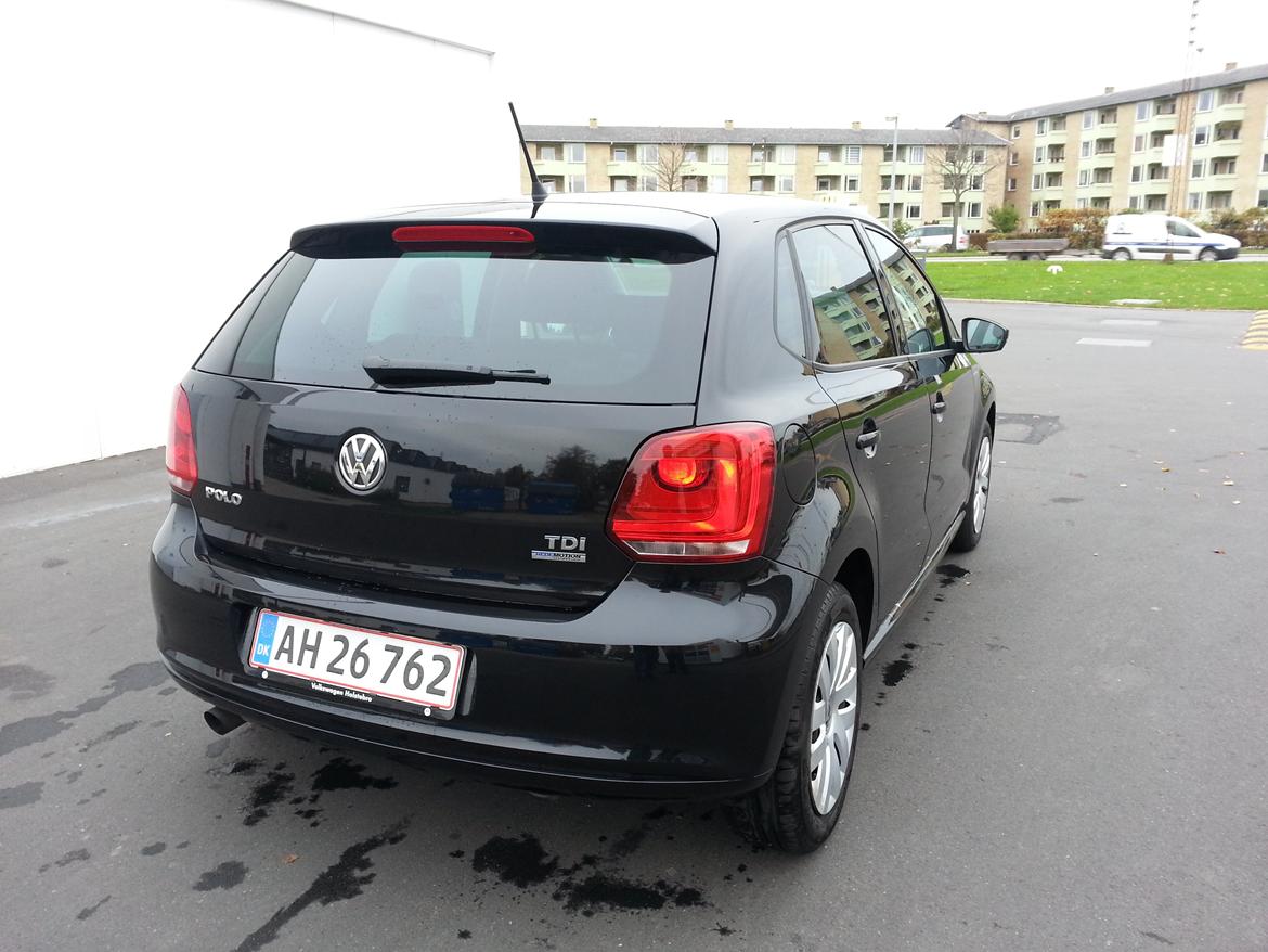 VW Polo - Lækker bagende. billede 3