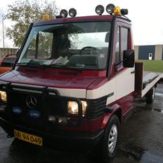 Mercedes Benz 310  / 602 autotransporter/fejeblad