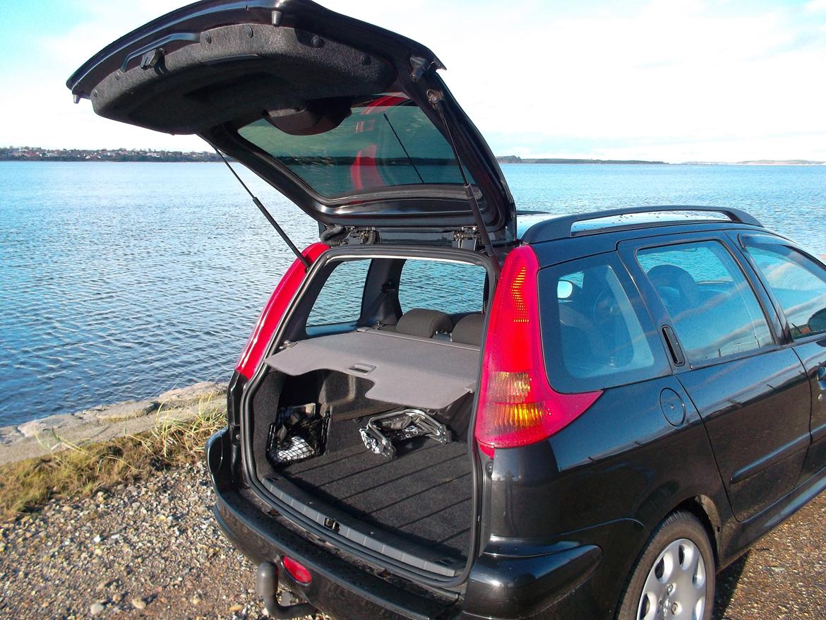 Peugeot 206 1,6 S 16 SW     Totalskadet - Hele bagklappen billede 7
