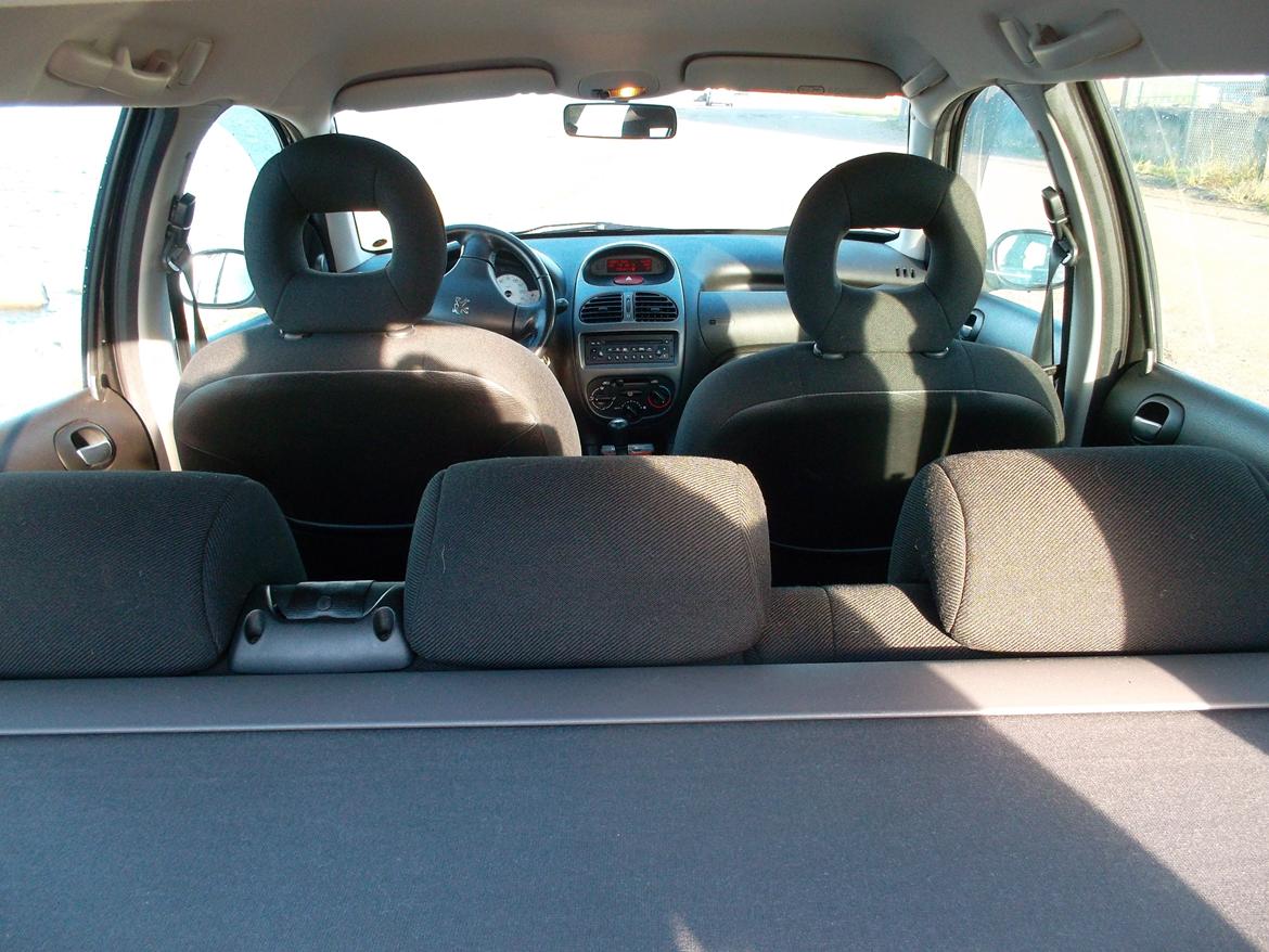 Peugeot 206 1,6 S 16 SW     Totalskadet billede 9