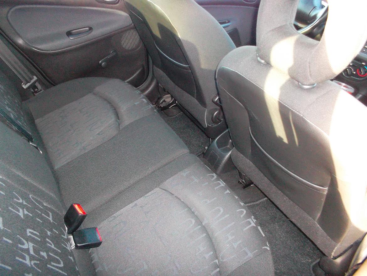 Peugeot 206 1,6 S 16 SW     Totalskadet billede 10