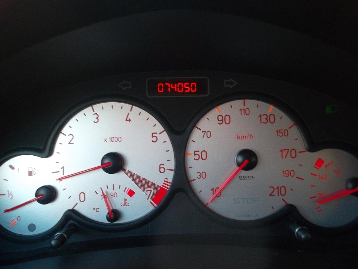 Peugeot 206 1,6 S 16 SW     Totalskadet billede 12