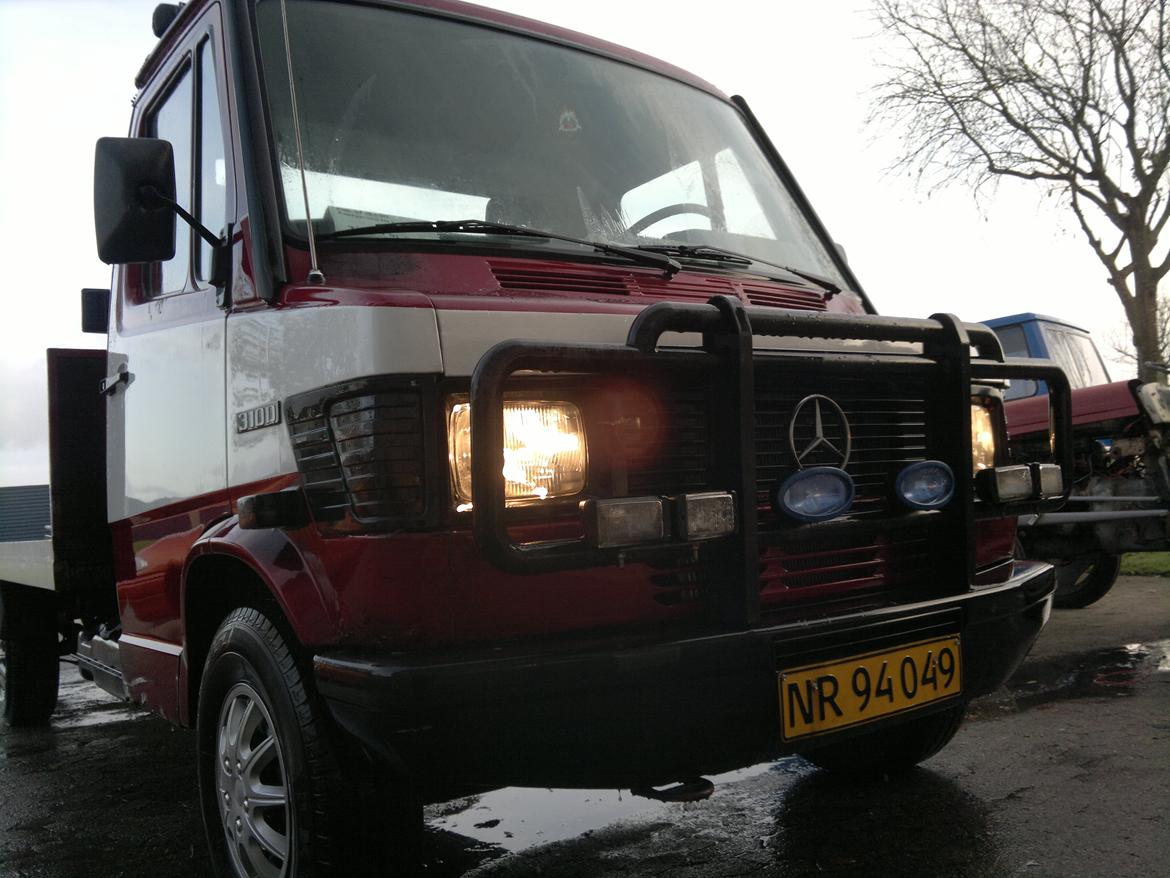 Mercedes Benz 310  / 602 autotransporter/fejeblad billede 4