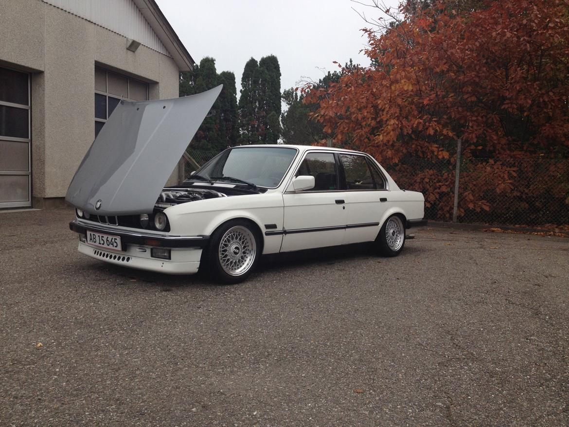 BMW E30 320I billede 15