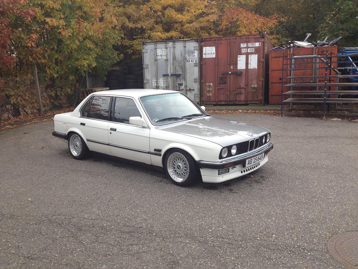 BMW E30 320I billede 16