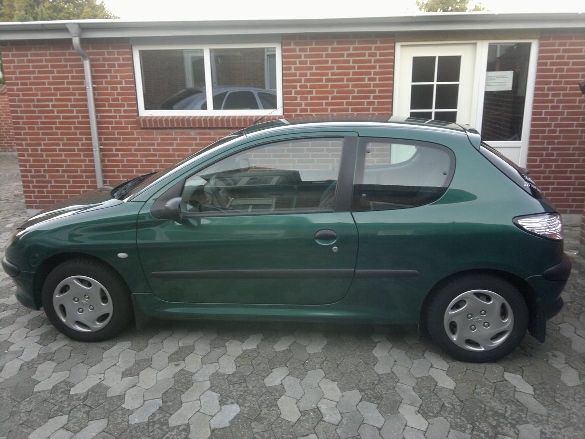 Peugeot 206 Hatchback - Set fra siden før sift af spejle og side blink billede 10