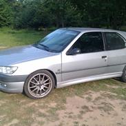 Peugeot 306