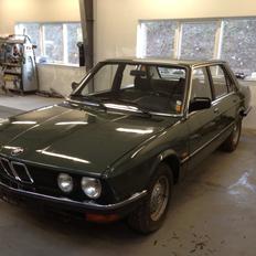 BMW E28 520i