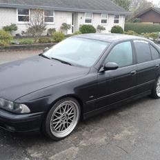 BMW BMW E39 528I