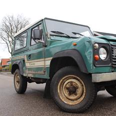 Land Rover 90"