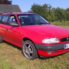 Opel Astra f 1,6 8v stc club