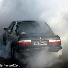 BMW E30 320i 2 dørs "DØD"