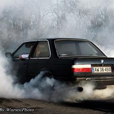 BMW E30 320i 2 dørs "DØD"