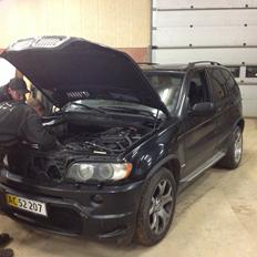 BMW E53 X5 v8 kompressor