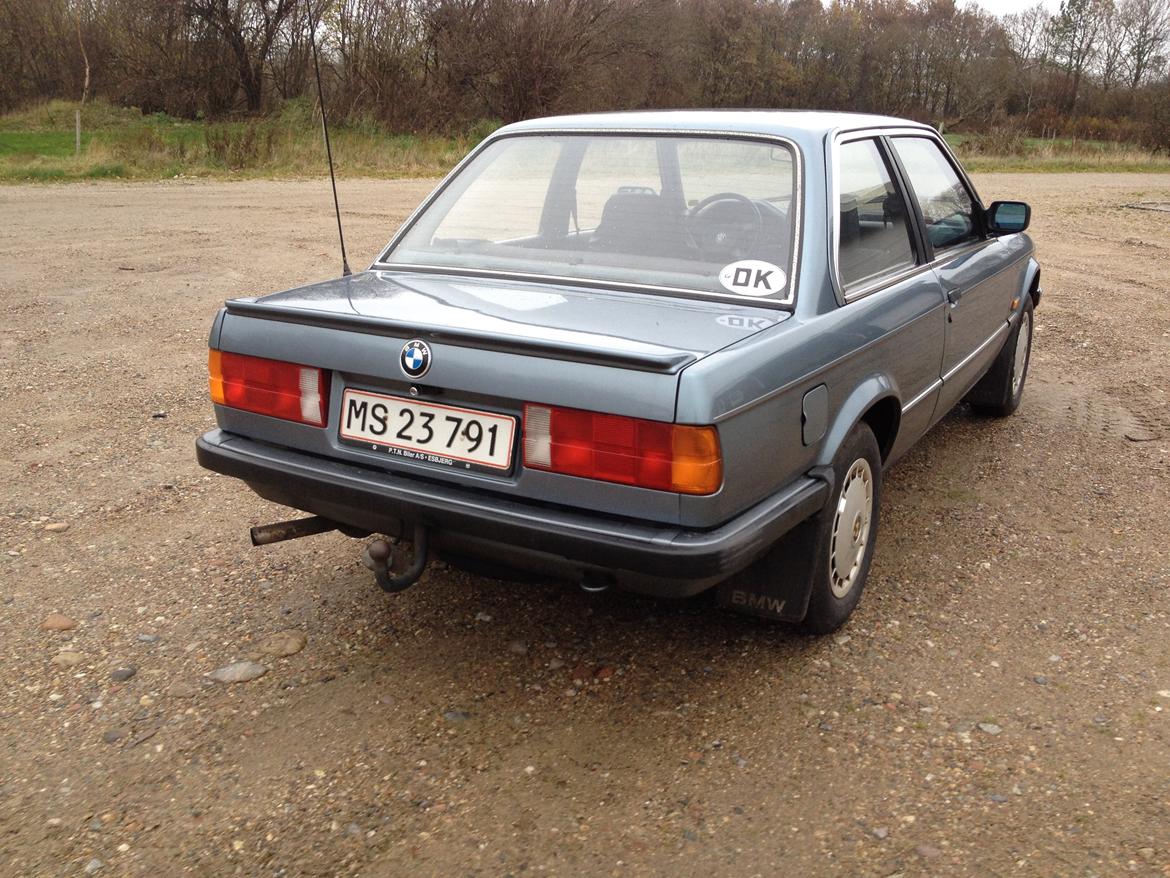 BMW E30 320i billede 3