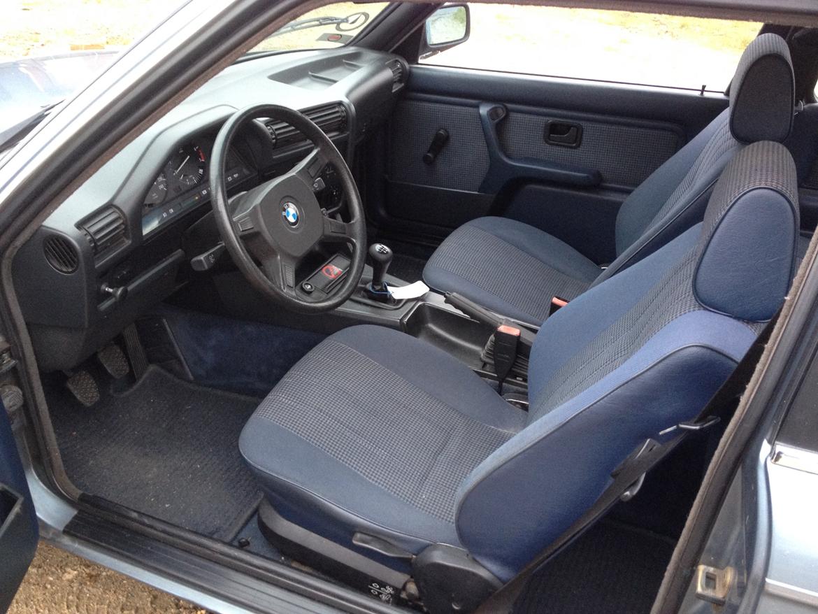 BMW E30 320i billede 4