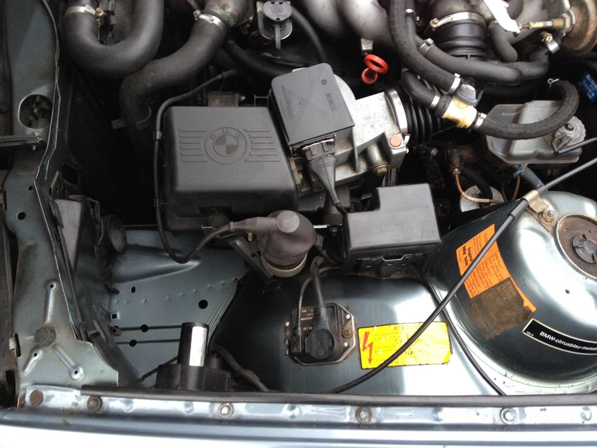 BMW E30 320i billede 10