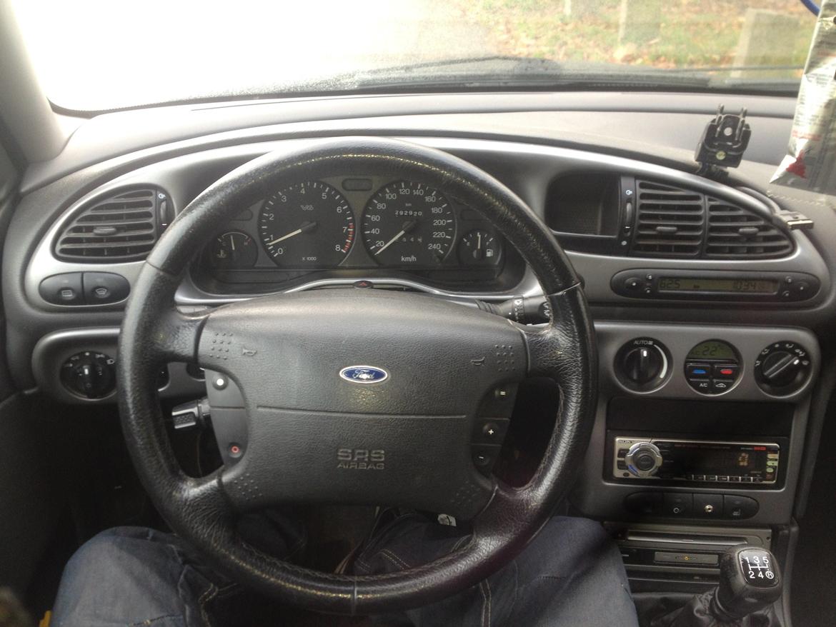 Ford Mondeo 2.5 V6 Ghia (ST200 Look) billede 6