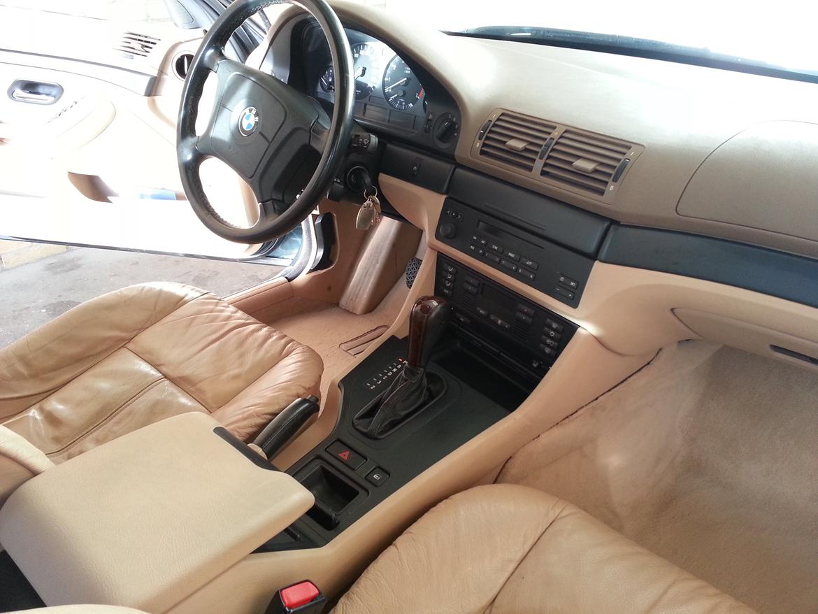 BMW E39 528i aut billede 4