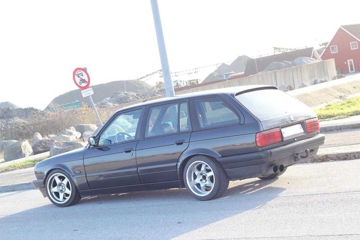 BMW E30 325i billede 2