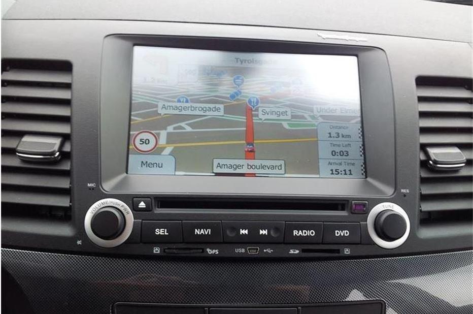 Mitsubishi Lancer Sport Sedan billede 8