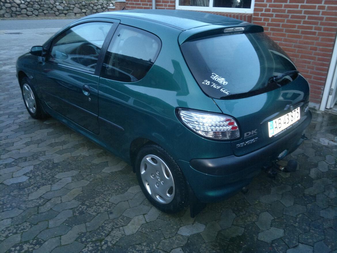 Peugeot 206 Hatchback - Bagfra over siden billede 7