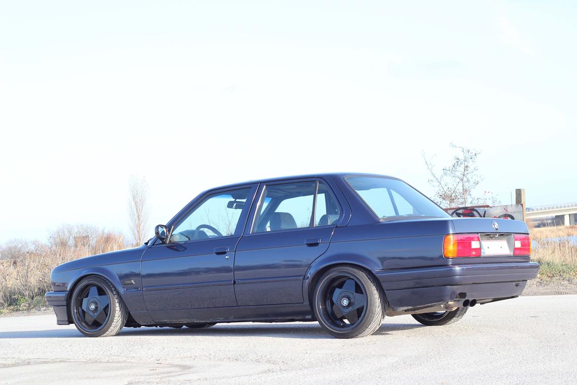 BMW E30 325i billede 4