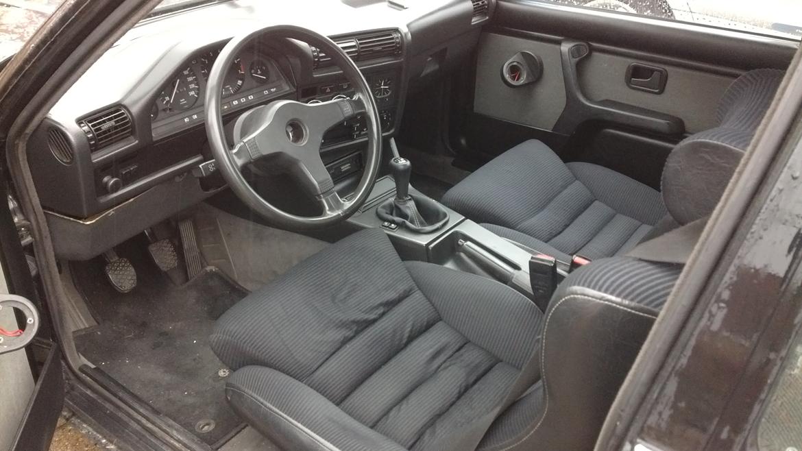 BMW E30 328i 2 dørs billede 14