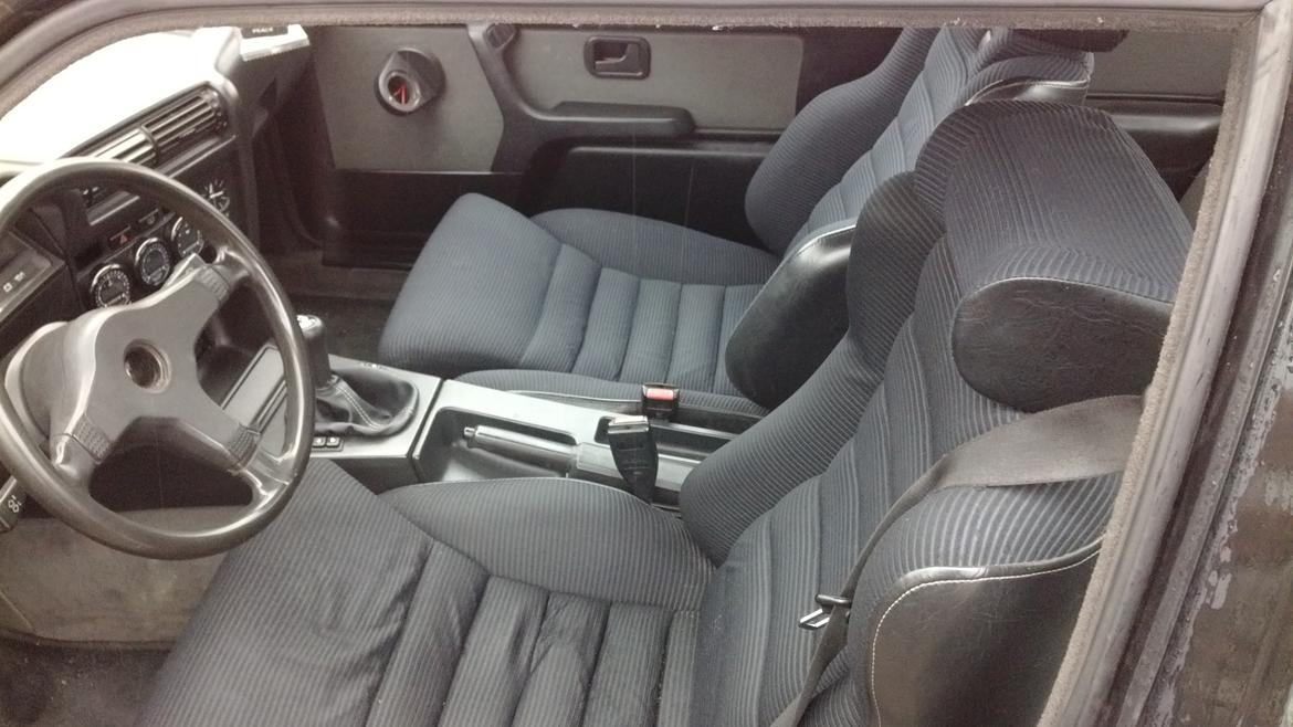 BMW E30 328i 2 dørs billede 15