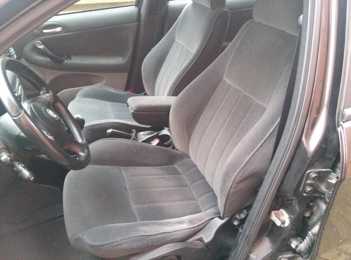 Alfa Romeo 147 SOLGT billede 7