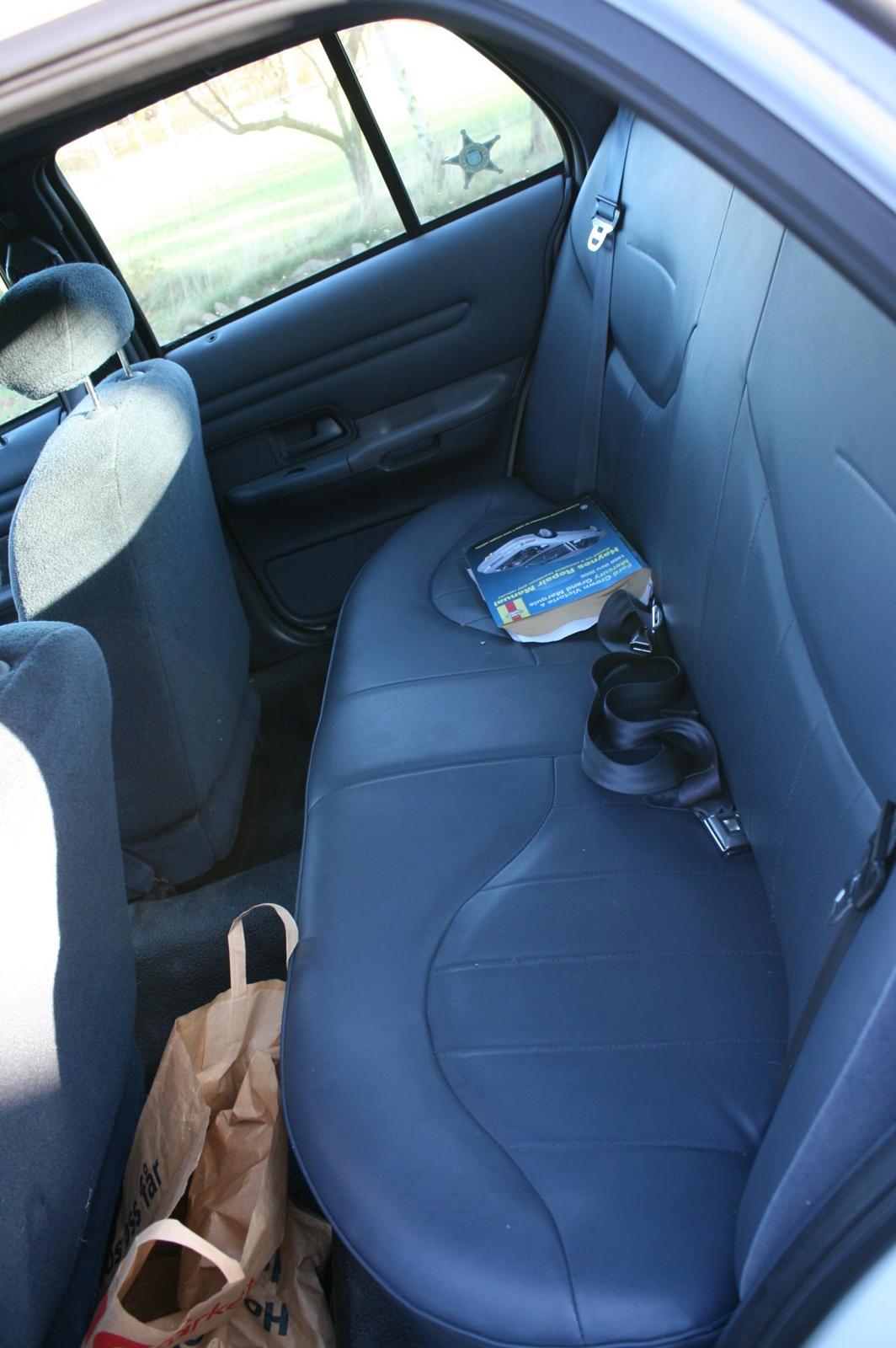 Ford Crown Victoria - Police Interceptor - Interiøret bagi billede 5