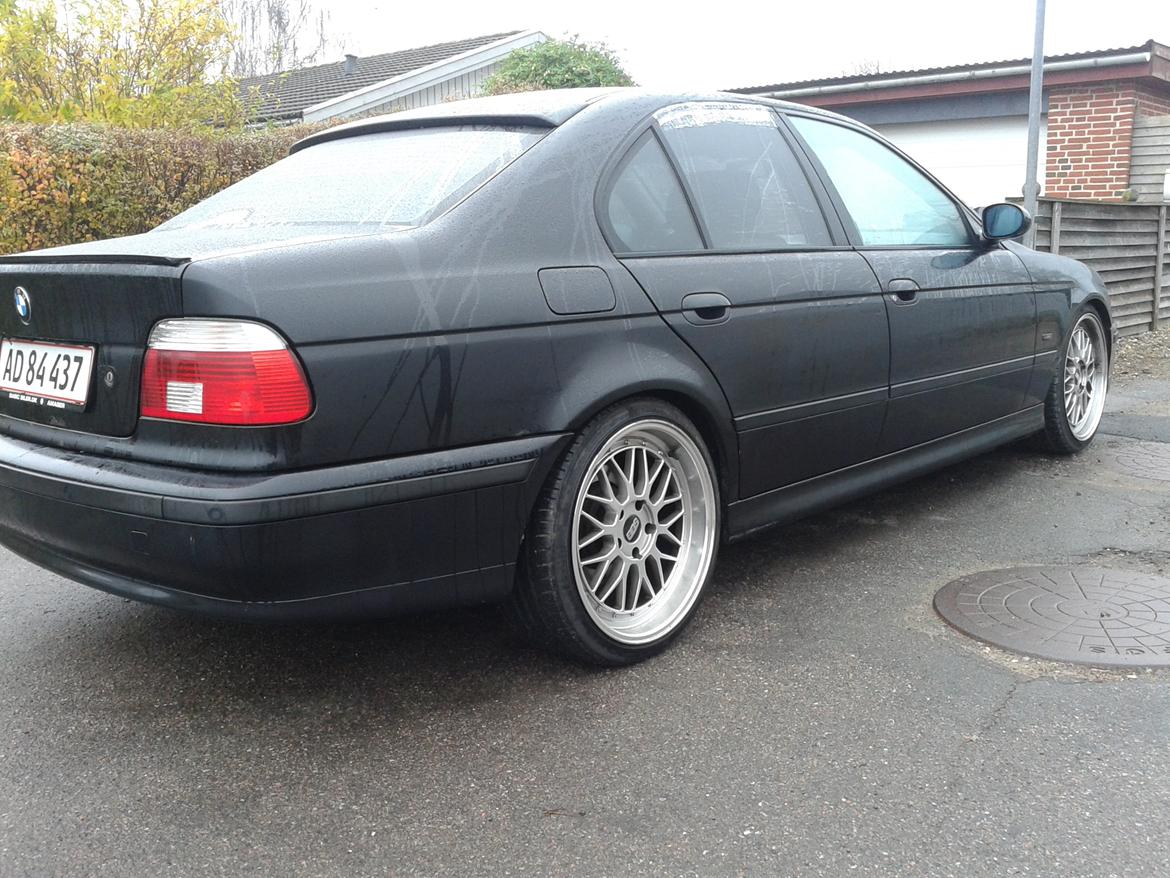 BMW BMW E39 528I billede 2