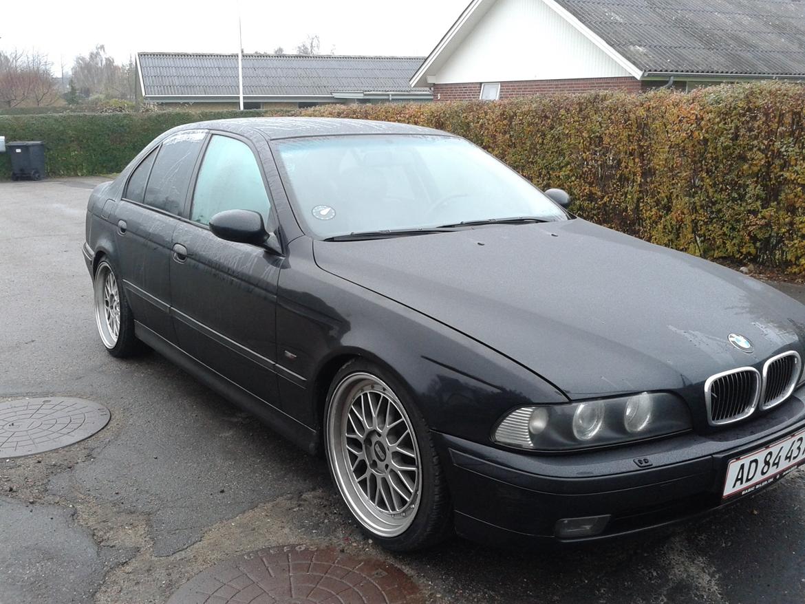 BMW BMW E39 528I billede 4