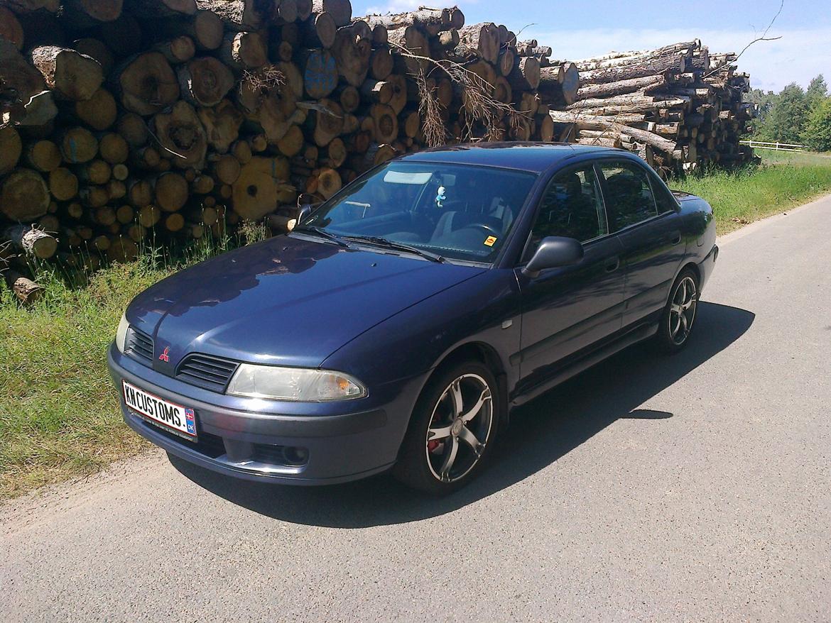 Mitsubishi Carisma Sport - Inden forlygterne blev poleret og shinet op. billede 11