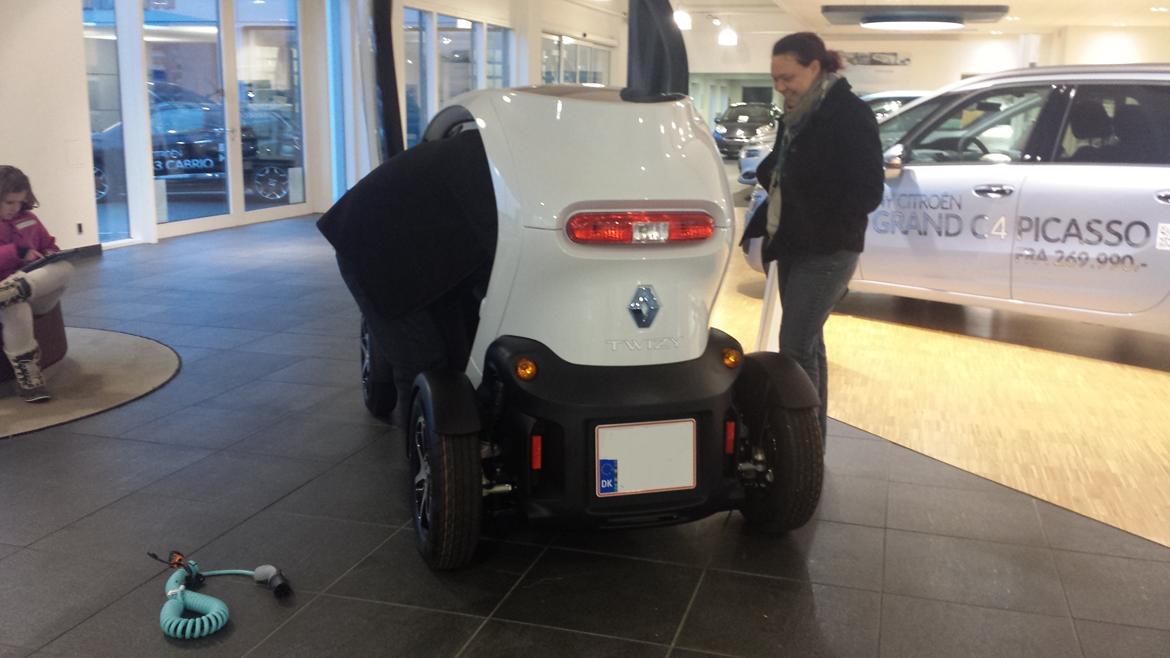 Renault Twizy Technic - her hentede vi den hos forhandleren billede 11