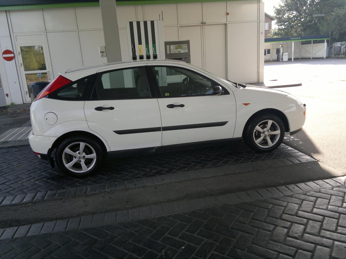 Ford Focus solgt  billede 5